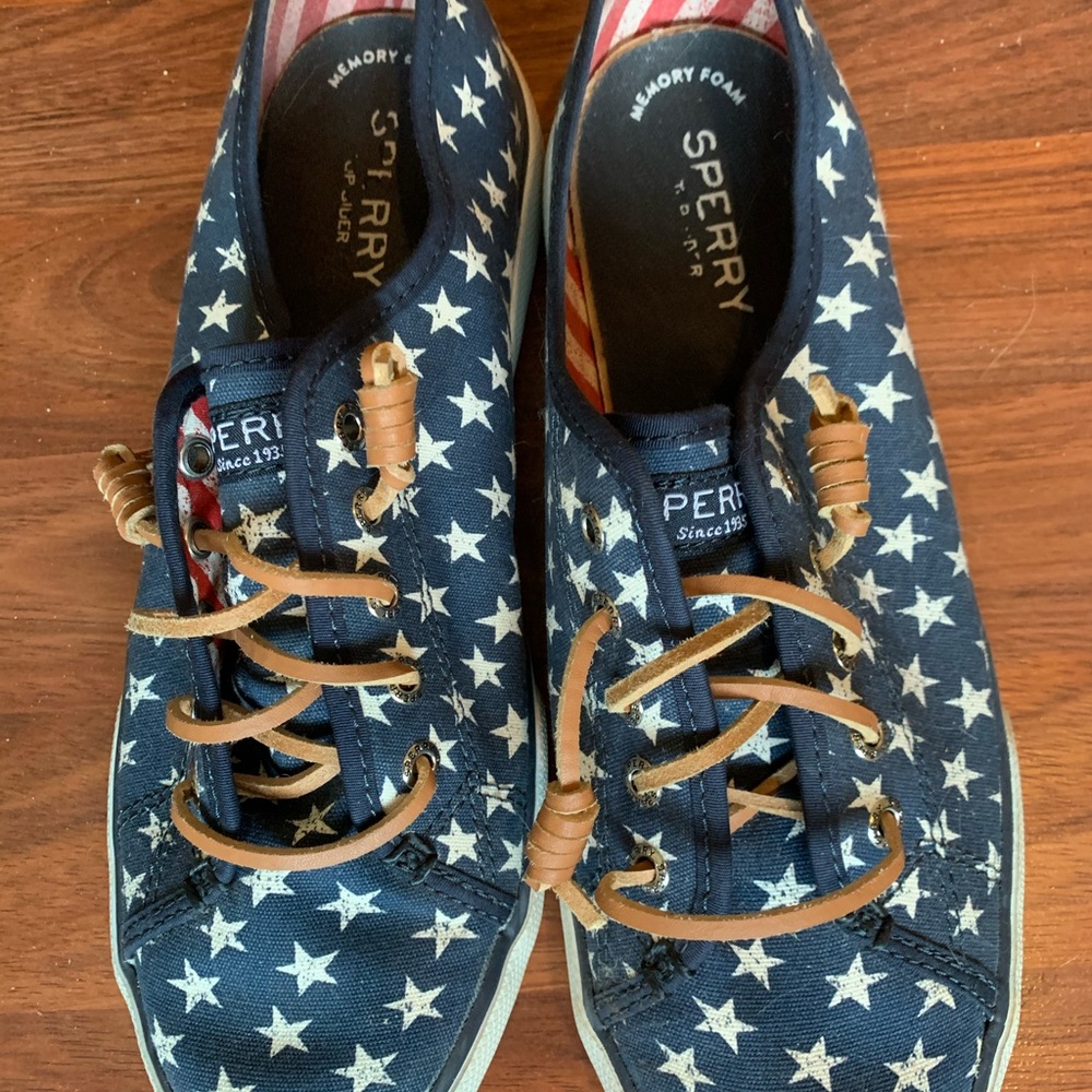 Size 8 sperrys